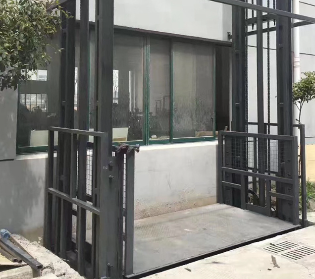 丰城导轨式施工升降机助力民生工程提速增效